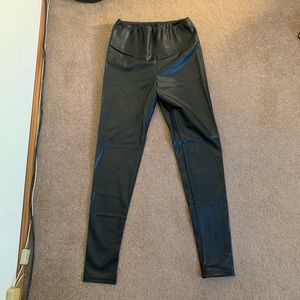 Jillian Harris faux leather legging